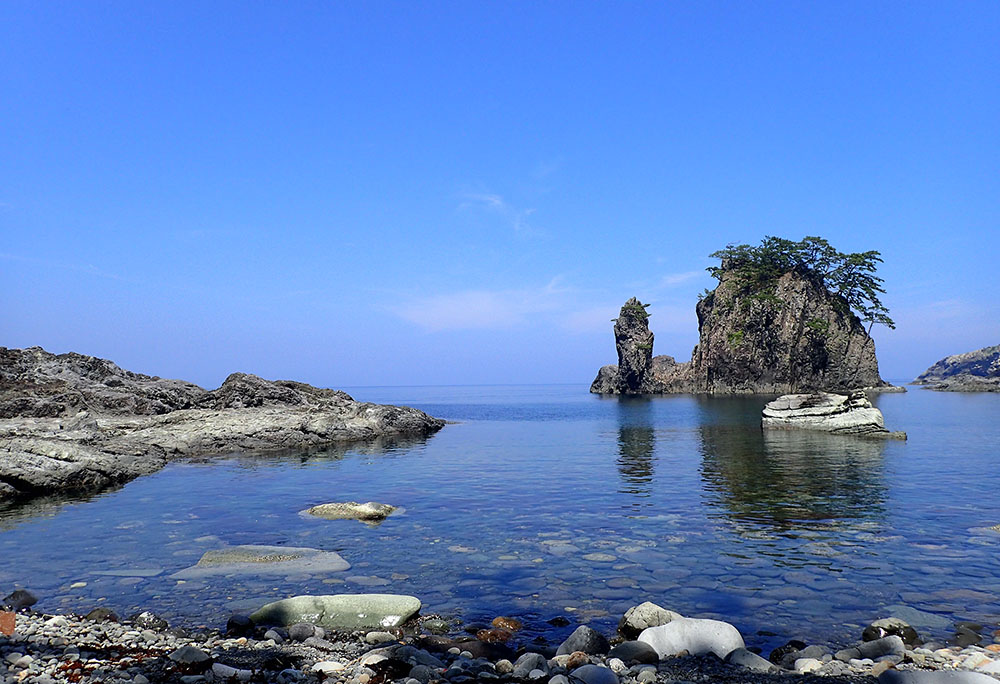 Large Photo:The clear seawater of Jodogaura