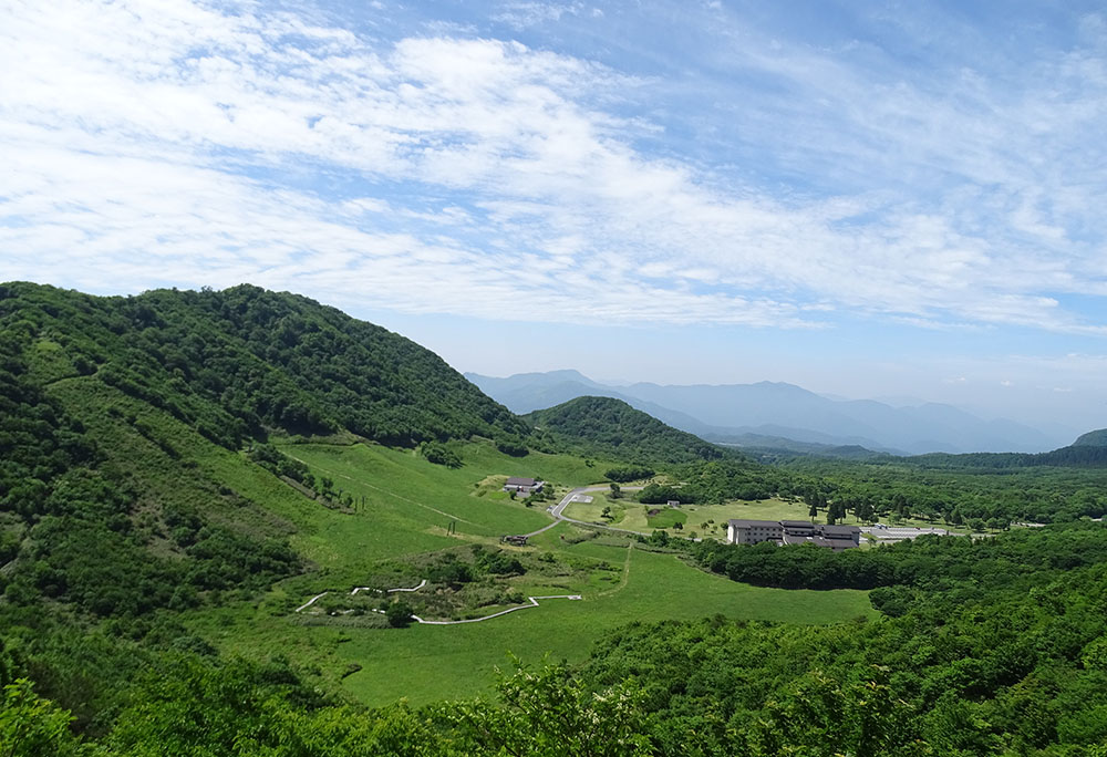 Large Photo:A view from Mt. Zoyama