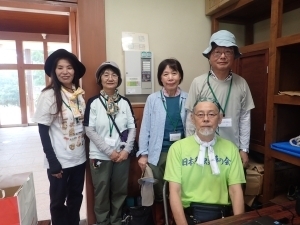 講師